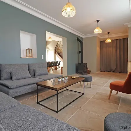 Holiday home De La Poste Saint-Fraimbault-sur-Pisse