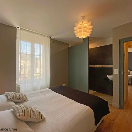 Сasa de vacaciones De La Poste Saint-Fraimbault-sur-Pisse